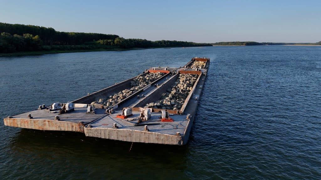 Ministerul Energiei anunță rezultate promițătoare după scufundarea barjelor