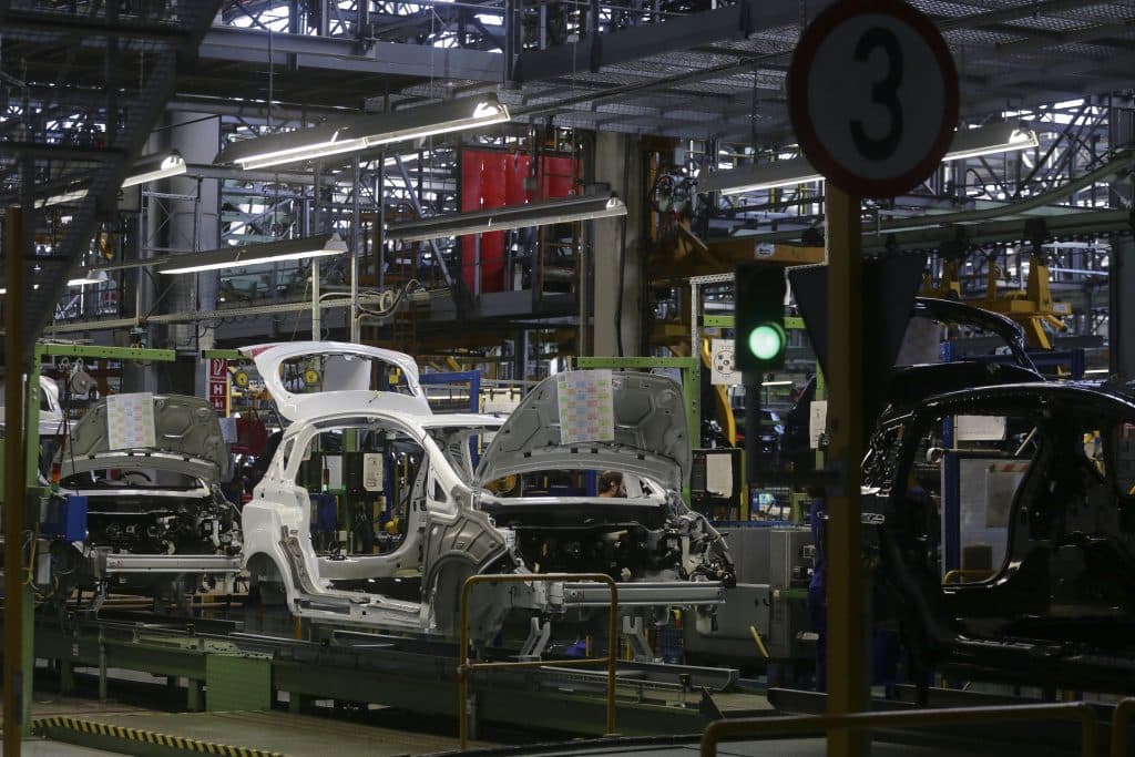 Dacia și Ford au devansat perioada lucrărilor de mentenanță din august