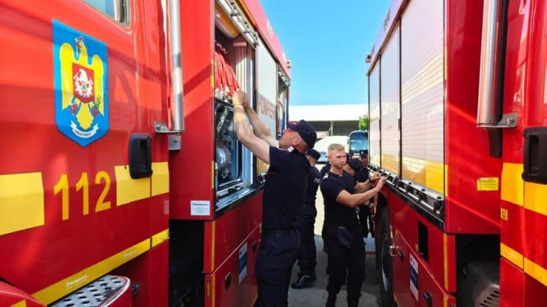 Incendiile de vegetație din caraș-severin afectează aproape 50 de hectare