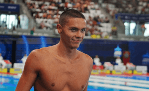 David Popovici se califică în finala probei de 100 de metri liber