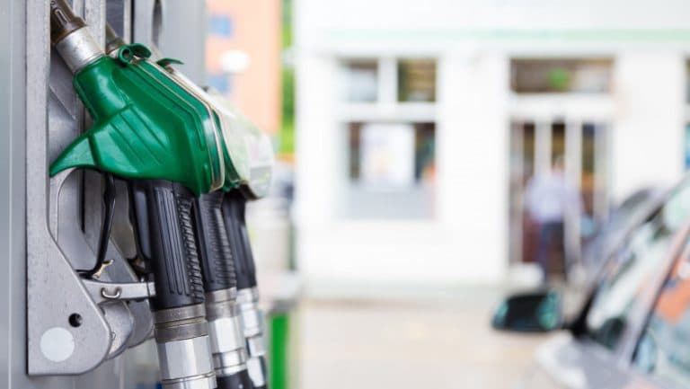 Operatorii De Pe Piaţa Carburanţilor Respectă Plafonarea Adaosului Comercial