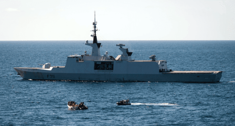 Operațiune comună a militarilor somalezi și turci: Eliberarea unei nave deturnate