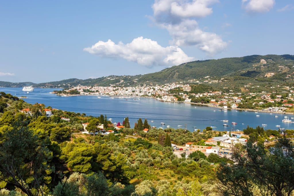 Inundații devastatoare pe insula Skiathos, populară printre turiștii români