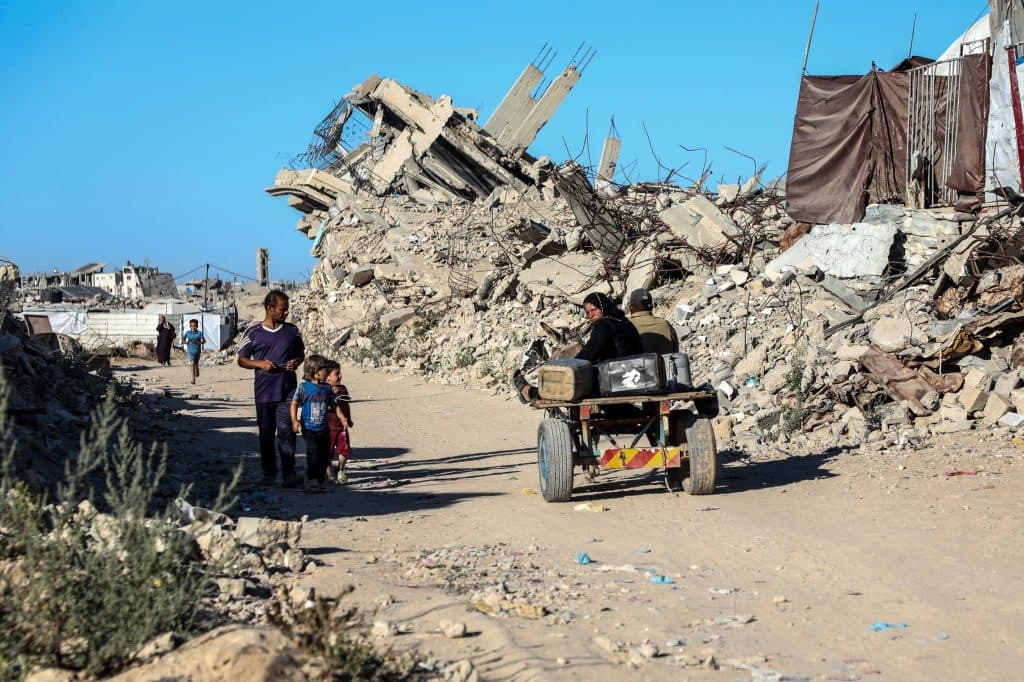 Prăbușirea unei clădiri de șase etaje în Gaza: 8 morți și 60 de dispăruți