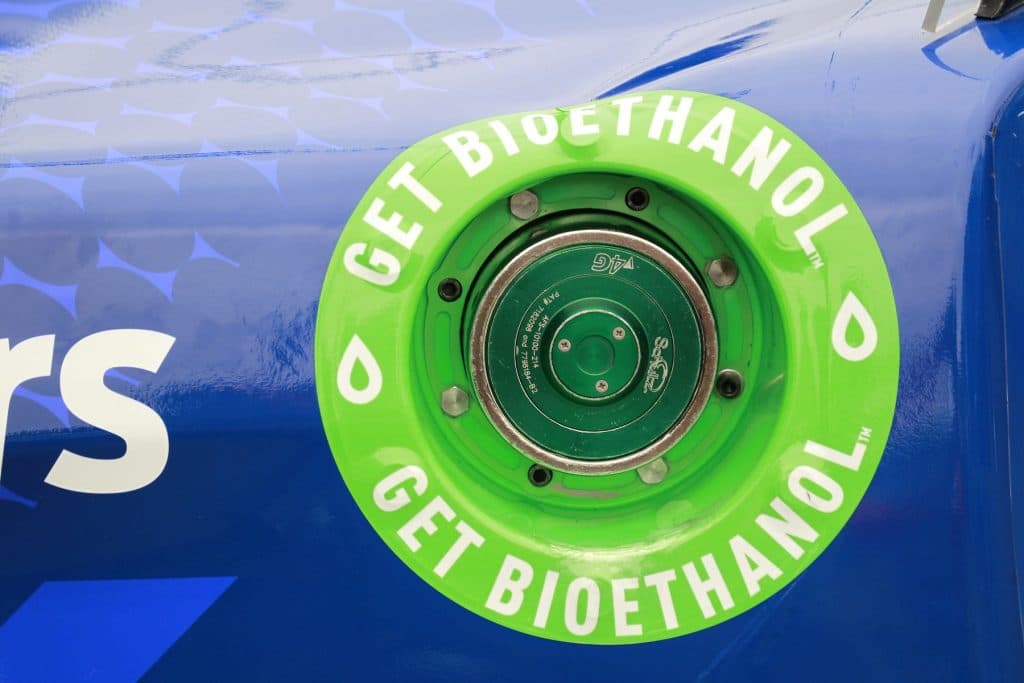 UE analizează introducerea benzinei E20 cu 20% bioetanol