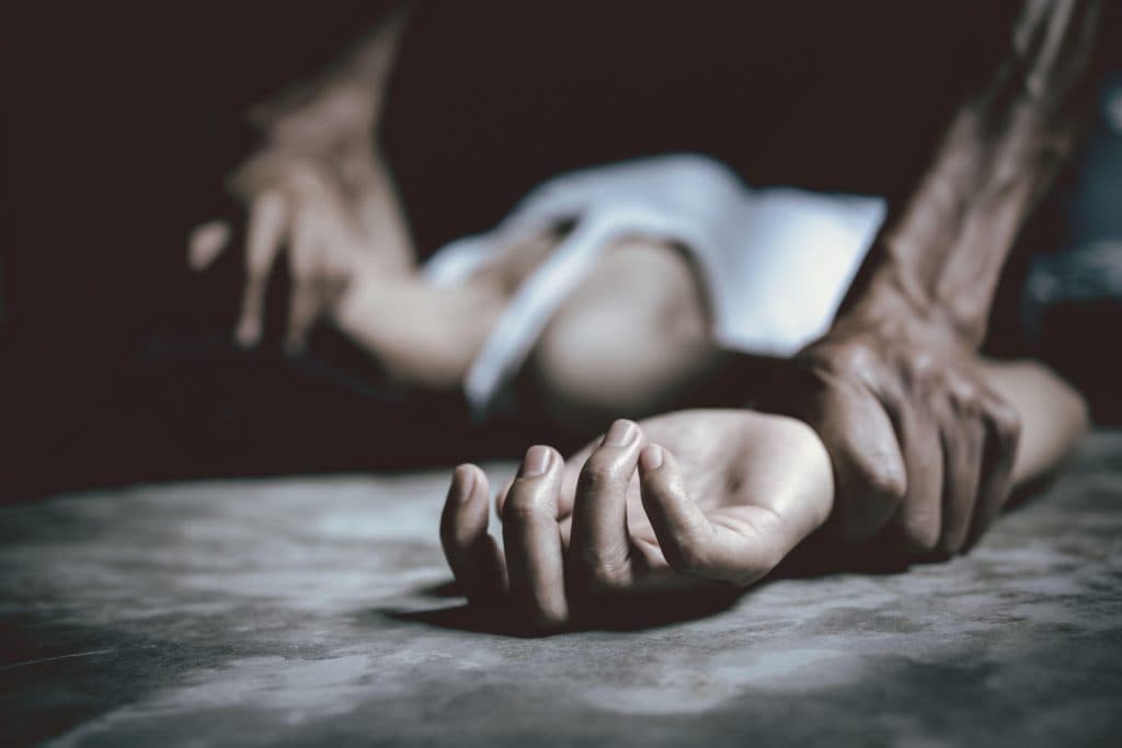 Un britanic a recunoscut că și-a drogat și violat soția timp de 20 de ani