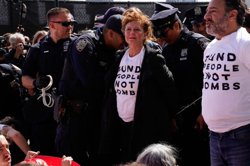 Susan Sarandon, reţinută la New York în timpul unei manifestaţii împotriva lui Netanyahu