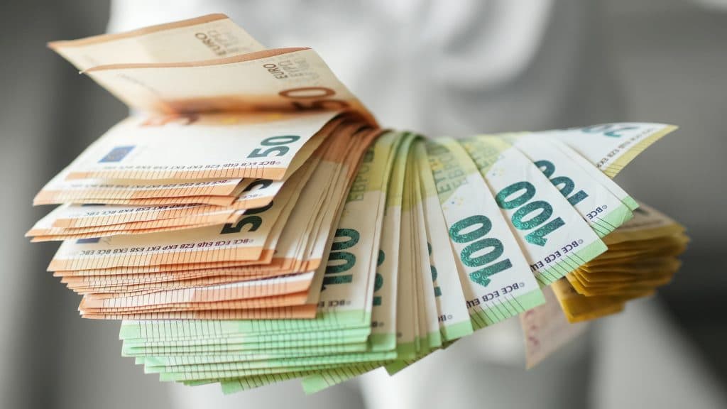 Ungaria va introduce taxe stricte pentru marile averi din 2027
