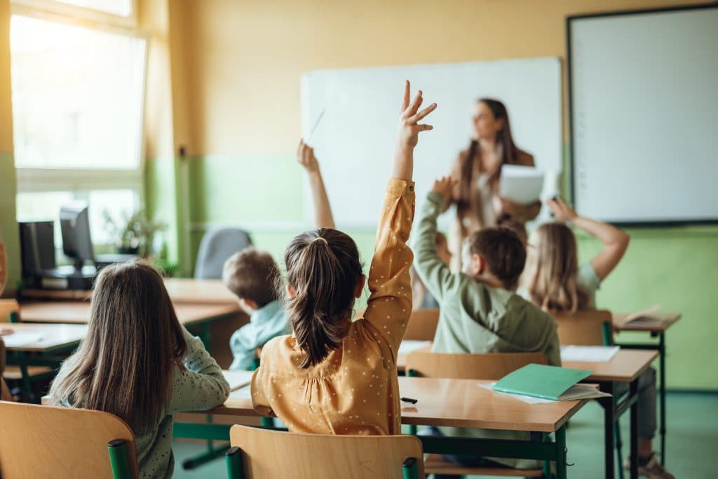 Reguli stricte pentru străinii din școlile din Italia