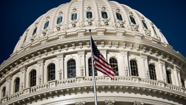 Republicanii se distanțează de politicile lui Trump înainte de alegerile din Congres