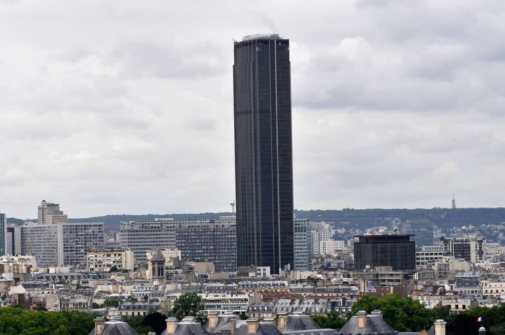 Controversa continuă: Viitorul Turnului Montparnasse din Paris rămâne incert