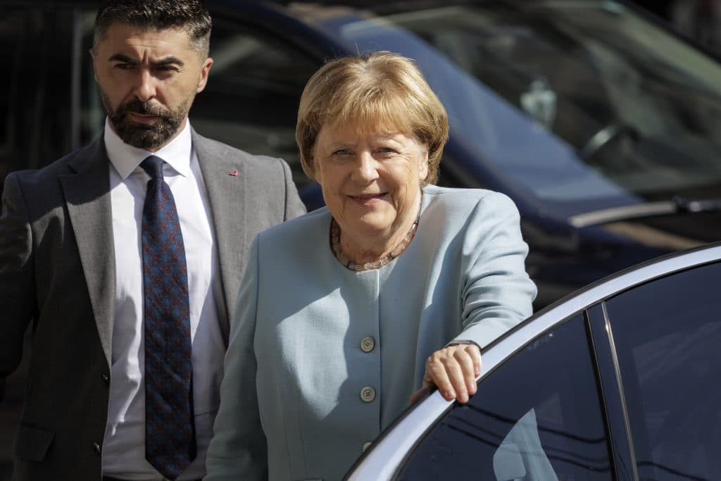 Angela Merkel subliniază necesitatea cheltuielilor mai mari pentru apărare