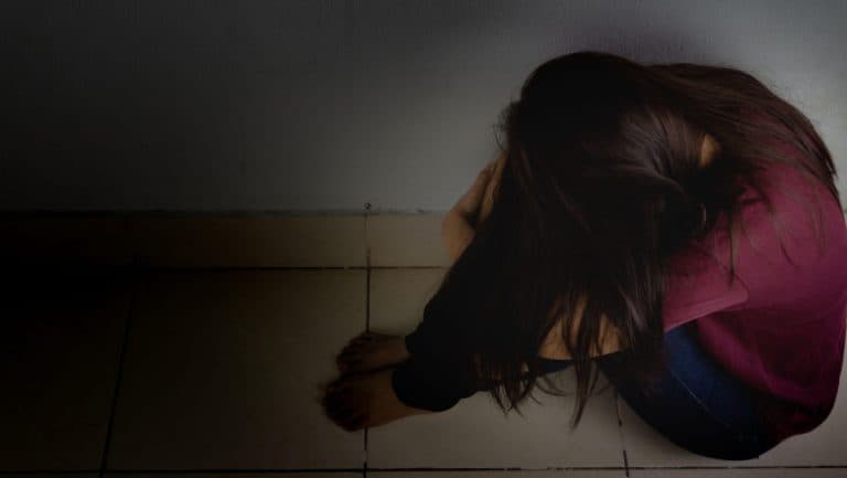 Femei solicitante de azil în Marea Britanie dezvăluie abuzuri sexuale