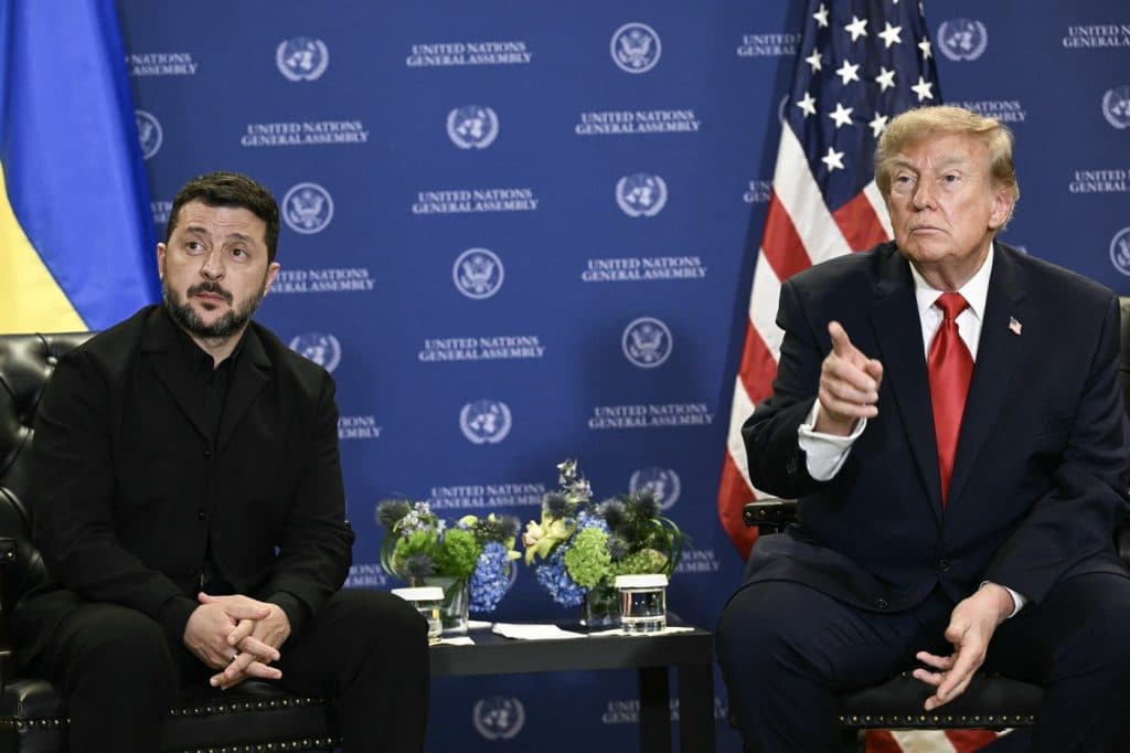 Trump îi promite lui Zelenski licență pentru rachete destinate sistemelor Patriot