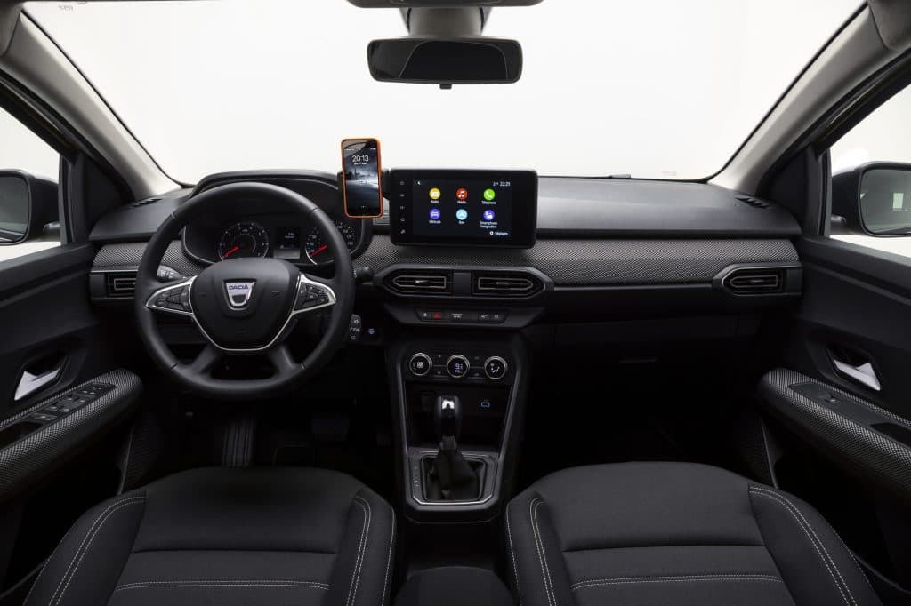 Înmatriculările de autoturisme noi în România au scăzut cu 37% în august