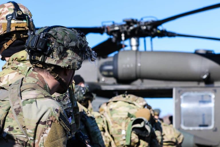 Radu Miruţă anunță sosirea a 450 de militari americani în România