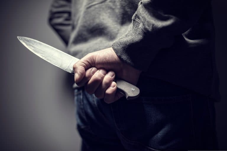 Elev de 13 ani filmat cu un cuțit în sala de clasă, anchetă la Timișoara