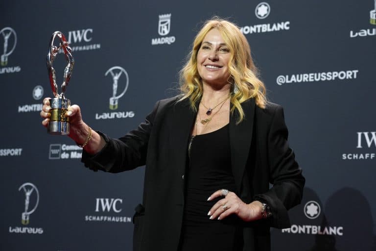 Nadia Comăneci, onorată cu titlul de Doctor Honoris Causa de Universitatea Națională de Educație Fizică și Sport