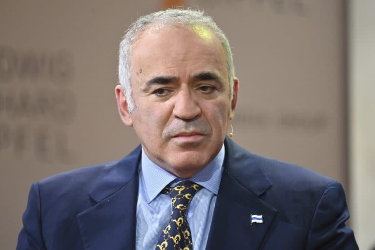 Kasparov: Acordurile cu Rusia vor spori violența în Ucraina