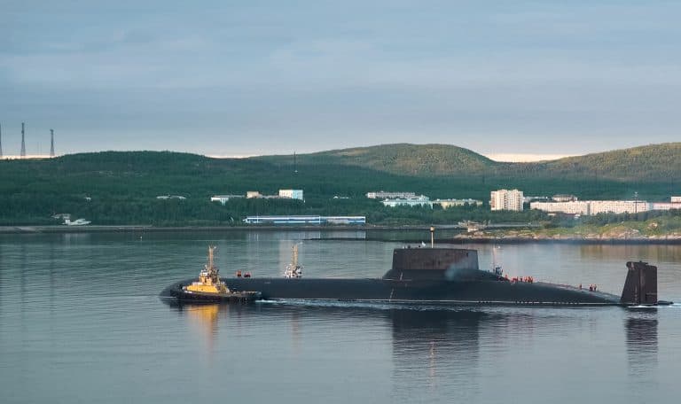 Rusia lansează rachetă balistică Bulava din Marea Ohotsk