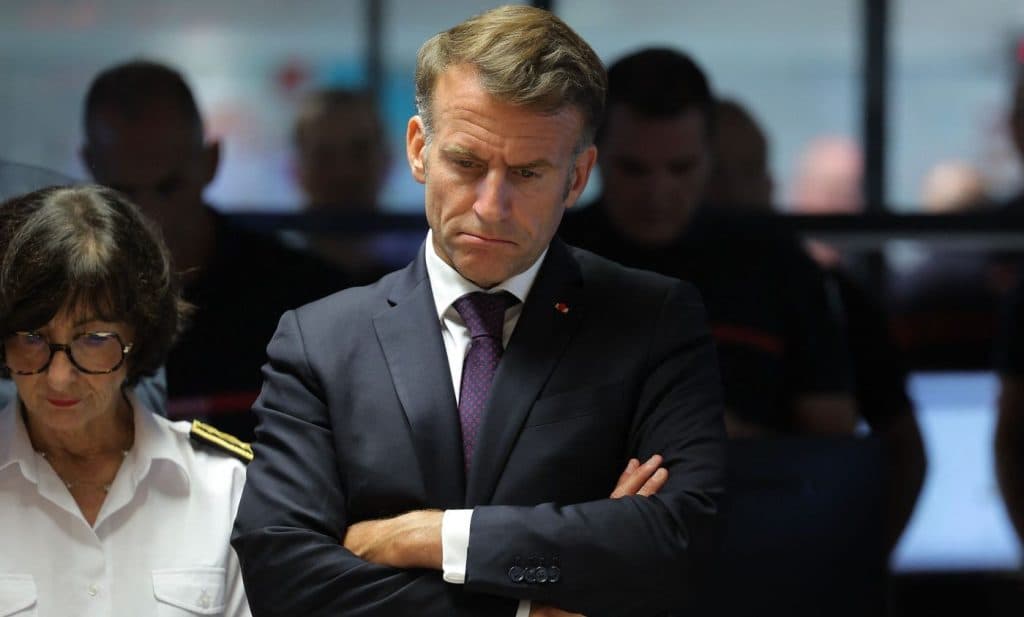 Macron admite că nu a acoperit suficient nevoile tinerilor după protestele violente