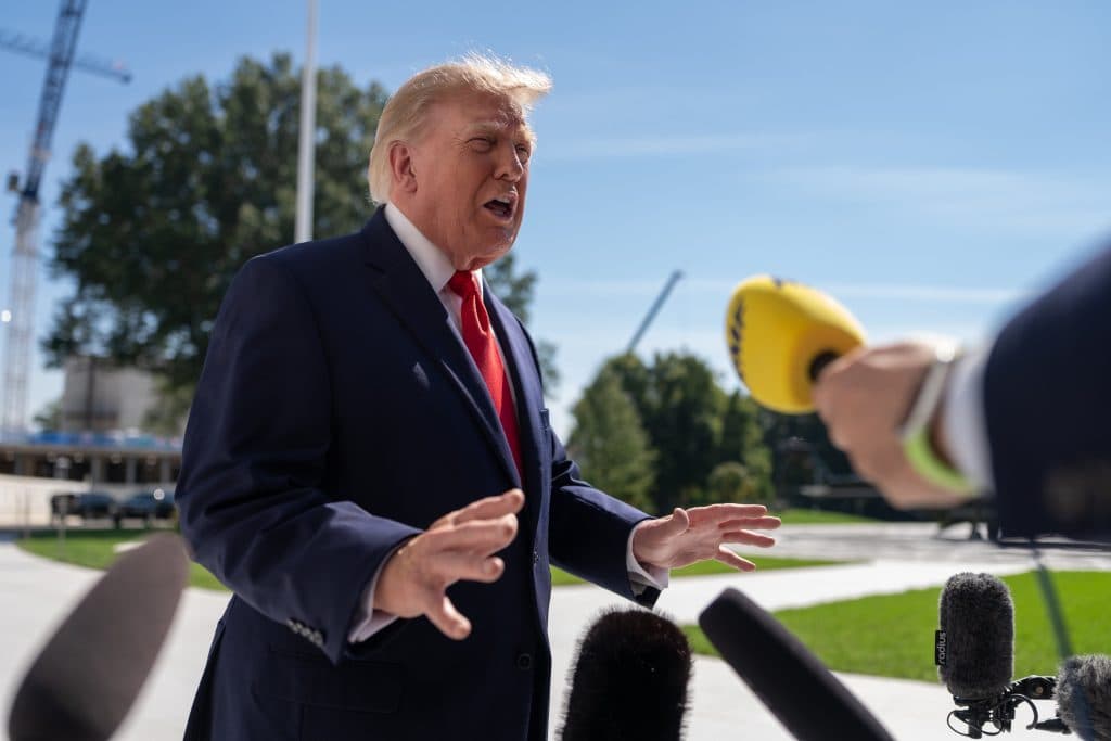 Trump amenință Iranul cu un răspuns sever dacă se confirmă implicarea în incidentul FlyDubai