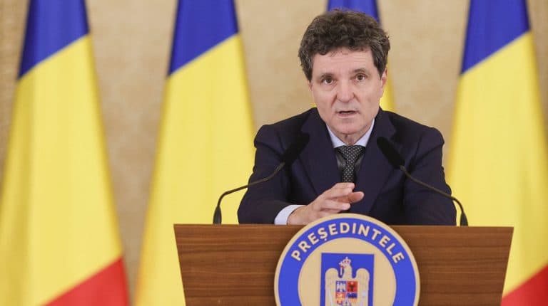 Kelemen Hunor îl apără pe Nicușor Dan în mijlocul crizei politice