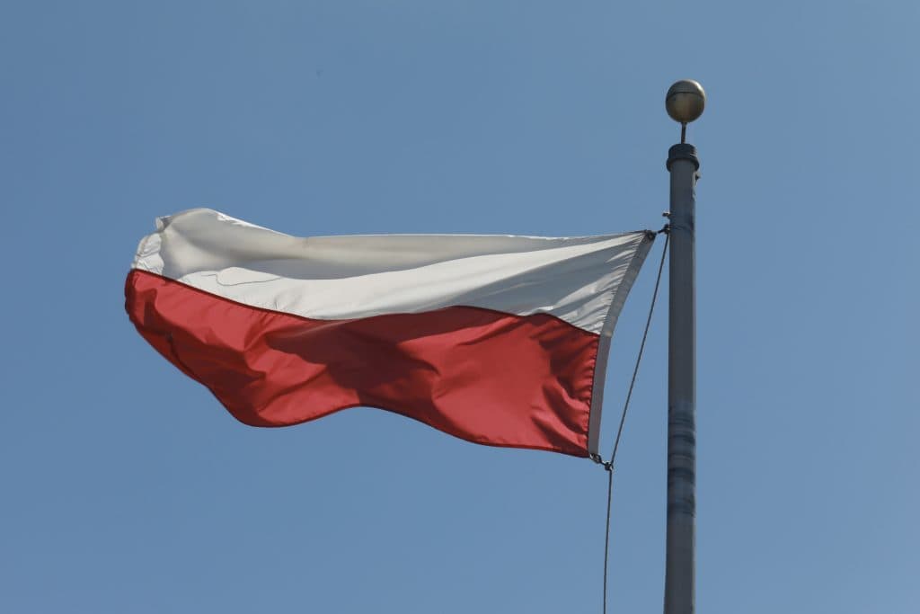 Polonia investighează fragmente de dronă descoperite pe o plajă la Marea Baltică