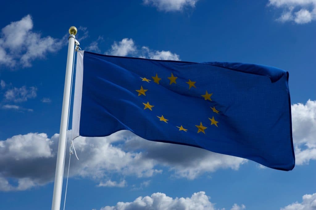 UE elimină Panama și Vietnam din lista paradisurilor fiscale