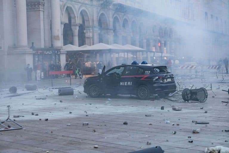 Manifestații violente la Milano din cauza costului ridicat al vieții