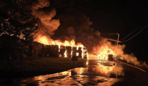 Incendiu semnificativ la o stație de sortare deșeuri lângă Sibiu