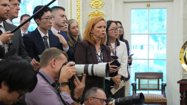 Administrația Trump contestă decizia judecătorului privind accesul jurnaliștilor la Casa Albă
