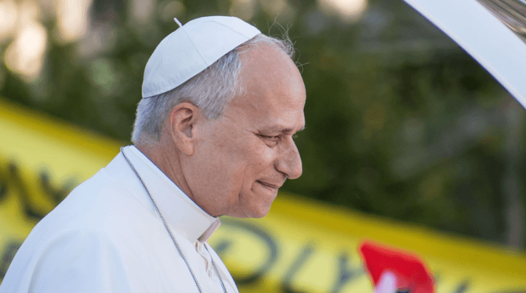 Papa Leon, diagnosticat cu cancer după o intervenție chirurgicală