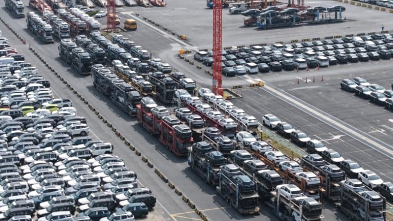 UE și China încheie un acord privind vânzările de vehicule hibride