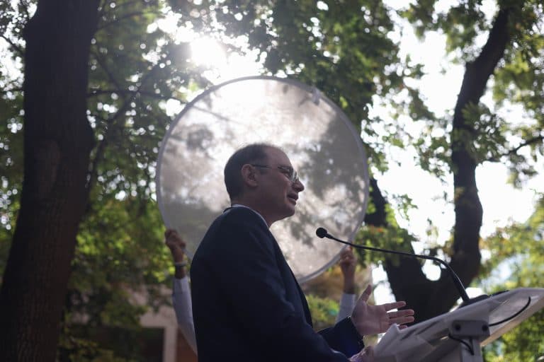 Luca Niculescu se întâlnește cu miniștrii propuși la Vila Lac