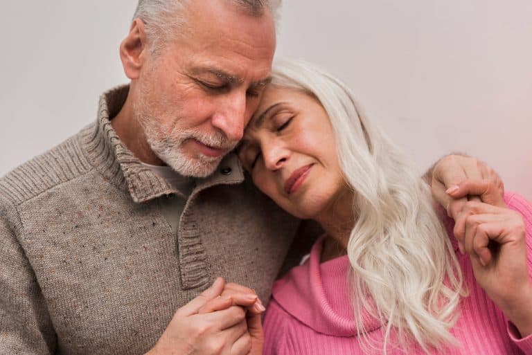 AUR propune pensionarea anticipată la 60 de ani pentru persoanele cu cancer