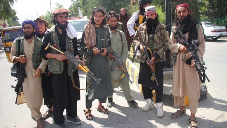 Guvernul taliban interzice transplanturile de cornee în Afganistan