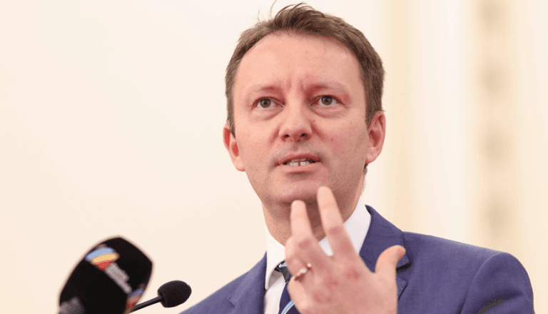 Băsescu afirmă că Nicușor Dan a dorit căderea Guvernului Mureșan