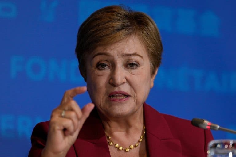 FMI: Inteligența artificială ar putea afecta 40% din locurile de muncă la nivel global